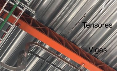 Galpon industrial de venta cerca de Quito.  10.000 m2 terreno - 1.820 m2 construccion