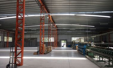 Galpon industrial de venta cerca de Quito.  10.000 m2 terreno - 1.820 m2 construccion