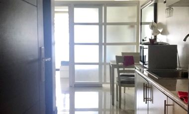 Rush Sale: Studio Unit with Parking Slot Axis Residences Tower A
