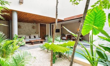 Casa con alberca, jacuzzi, terraza, paneles solares, en venta Tulum.