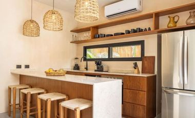 Casa con alberca, jacuzzi, terraza, paneles solares, en venta Tulum.
