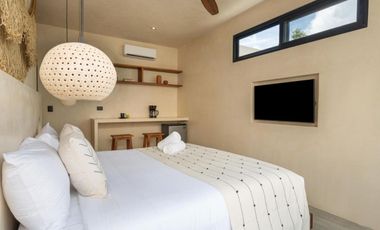 Casa con alberca, jacuzzi, terraza, paneles solares, en venta Tulum.