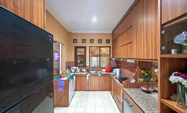 Rumah LB 250 Hadap Selatan 12 Menit ke Mall Teras Kota J-37042