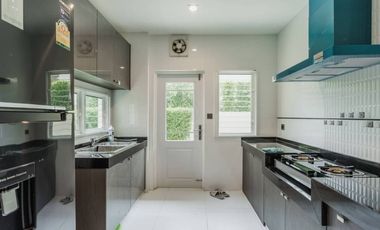 For rent, 4 bedrooms, 4 bathrooms, 1 maid's room, single house, Nantawan Bangna, Km. 7