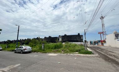 RENTA de terreno EN ESQUINA para USO COMERCIAL EMPRESAS A LARGO PLAZO Calle Rio Pas entre Río Guadalquivir -  424.17 m2
