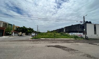 RENTA de terreno EN ESQUINA para USO COMERCIAL EMPRESAS A LARGO PLAZO Calle Rio Pas entre Río Guadalquivir -  424.17 m2