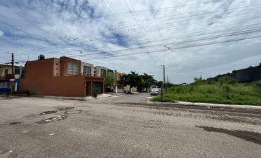RENTA de terreno EN ESQUINA para USO COMERCIAL EMPRESAS A LARGO PLAZO Calle Rio Pas entre Río Guadalquivir -  424.17 m2