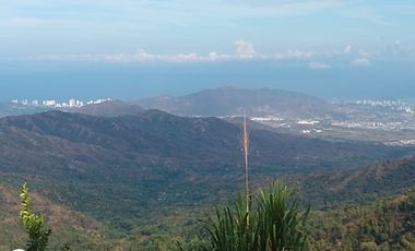 FINCA DE 4 HTS EN MINCA SANTA MARTA COLOMBIA.