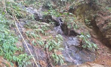 FINCA DE 4 HTS EN MINCA SANTA MARTA COLOMBIA.