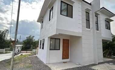 PRESELLING- townhouse END unit for sale in Summerville Carcar City, Cebu.