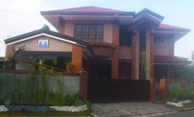 5BR House for Rent in Merville Park, Parañaque City