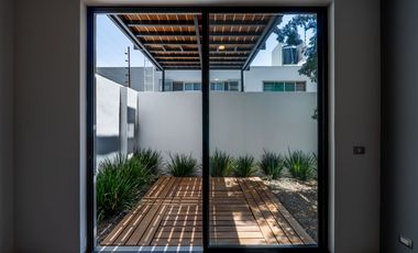 🚨VENTA🚨 CASA NUEVA A 4 MINUTOS DEL TEC DE MTY CON TERRAZA