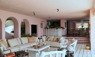 Casa de 5 recámaras y vista al mar Marina Brisas Acapulco
