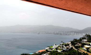 Casa de 5 recámaras y vista al mar Marina Brisas Acapulco