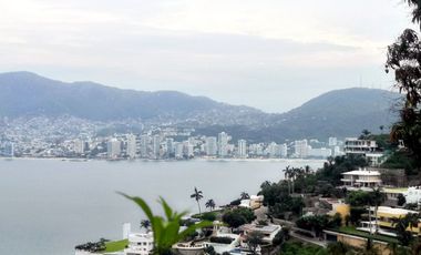 Casa de 5 recámaras y vista al mar Marina Brisas Acapulco