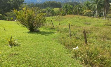 Vendo terreno a dos minutos desde la doble calzada en Barbosa Antioquia.