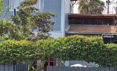 CASA ESQUINA VILLA OSCAR CASTRO