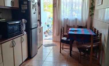 CASA ESQUINA VILLA OSCAR CASTRO