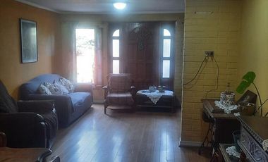 CASA ESQUINA VILLA OSCAR CASTRO