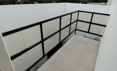 Vendo Casa De 2 Pisos -   Puerto Nuevo – Frente a la Laguna Condominio Privado -Km 71 Panamericana  Sur