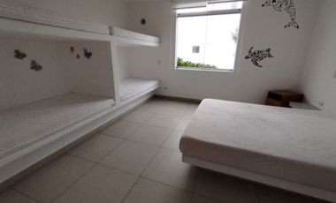 Vendo Casa De 2 Pisos -   Puerto Nuevo – Frente a la Laguna Condominio Privado -Km 71 Panamericana  Sur