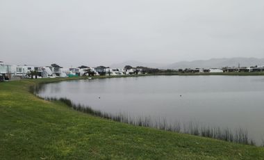 Vendo Casa De 2 Pisos -   Puerto Nuevo – Frente a la Laguna Condominio Privado -Km 71 Panamericana  Sur