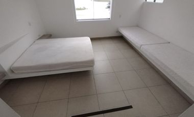 Vendo Casa De 2 Pisos -   Puerto Nuevo – Frente a la Laguna Condominio Privado -Km 71 Panamericana  Sur