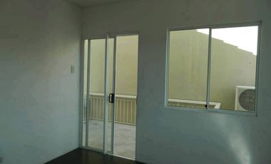 4Bedroom House and Lot fot Sale  Alenxandra Single Attached With fence Ready for Occupancy