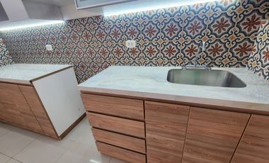 Vendo Dpto. Av. Metropolitana. Ate