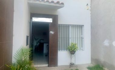 Casa para oficinas en Alcázar al Norte con 2 privados y bodega $1'780,000