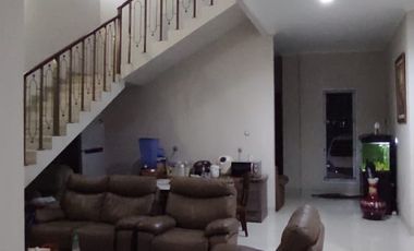 Rumah di Jual di Gayungsari Barat 2 Lantai Minimalis Murah Butuh Cepat Laku