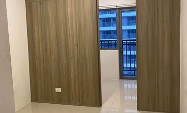 1 BEDROOM CONDO NEAR SM STA ROSA, BRENT SCHOOL, SLEX AND CALAX EXIT