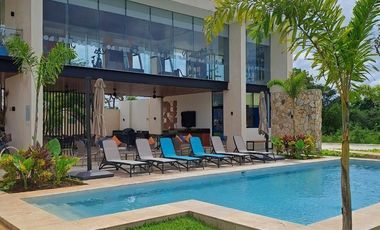 Casa en venta en Merida ZONA NORTE CASA CON PISCINA 3 recamaras