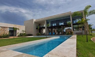 Casa en venta en Merida ZONA NORTE CASA CON PISCINA 3 recamaras