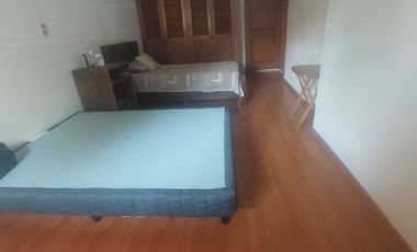 $8,550,000.00 EN ZONA DORADA EXELENTE CASA TOTALMENTE RENOVADA. DOBLE VIGILANCIA CON RECÁMARA EN PLANTA BAJA CON BAÑO