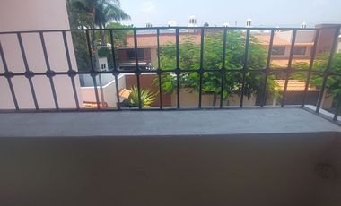 $8,550,000.00 EN ZONA DORADA EXELENTE CASA TOTALMENTE RENOVADA. DOBLE VIGILANCIA CON RECÁMARA EN PLANTA BAJA CON BAÑO