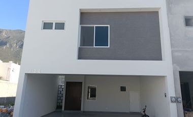 CASA NUEVA EN VENTA EN THESSALIA CARRETERA NACIONAL