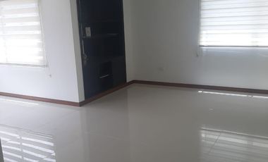 HERMOSO Y AMPLIO APARTAMENTO CENTRAL CONJUNTO IBAGUÉ EN VENTA VISTA PANORAMICA