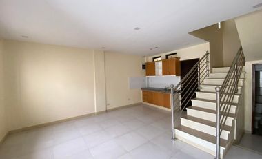 UNFURNISHED TWO BEDROOM APARTMENT FOR RENT!