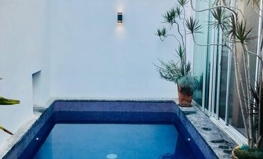 Casa en venta con alberca en Valle Imperial en Zapopan