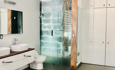Casa en venta con alberca en Valle Imperial en Zapopan