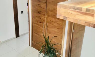 Casa en venta con alberca en Valle Imperial en Zapopan
