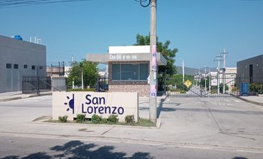 CASA EN EL CONJUNTO RESIDENCIAL SAN LORENZO.