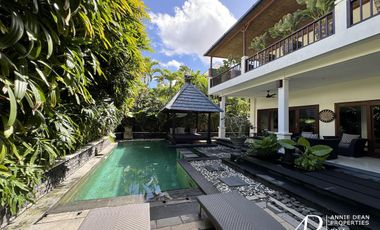 FREEHOLD VILLA STEP AWAY FROM THE BEACH IN SEMINYAK