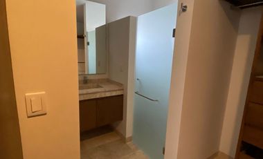 3 RECAMARA CON BAÑO COMPLETO, SALA DE TV, Y CUARTO DE SERVICIO477 55 77 690