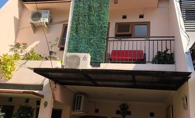 Kost Putri Dekat Universitas Negeri Jakarta, Arion Mall