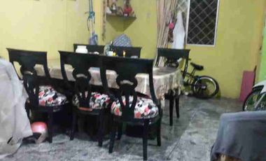 Casa de Venta en Naranjito, Milagro a cuatro cuadras del chifon frente ala línea ferrea