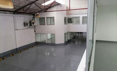 PR18346 Bodega en arriendo en el sector San Diego