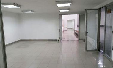 PR18346 Bodega en arriendo en el sector San Diego