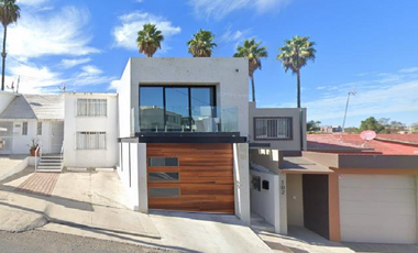 Casa en venta en Colinas del Agua Tijuana